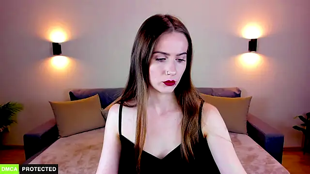 TheWoman   online show from October 6, 6:27 pm