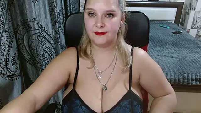 Snapshot of Boolochka chatting on January 6, 8:45 pm Boolochka online show from January 6, 8:45 pm