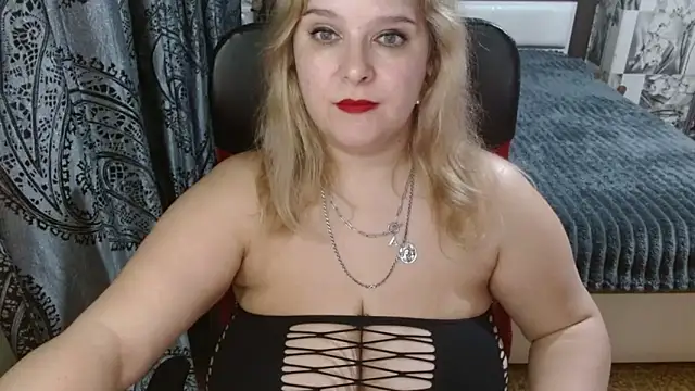 Snapshot of Boolochka chatting on March 1, 8:22 pm Boolochka online show from March 1, 8:22 pm