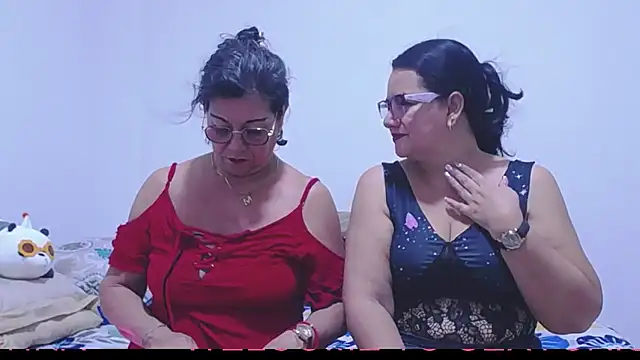 Snapshot of sexycristina_2 chatting on September 25, 2:43 pm sexycristina 2 online show from September 25, 2:43 pm