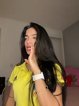 Snapshot of Sammy_pink chatting on November 18, 10:36 pm Sammy pink online show from November 18, 10:36 pm