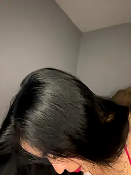 Snapshot of Sammy_pink chatting on December 16, 2:27 am Sammy pink online show from December 16, 2:27 am