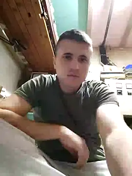 MrNoBoDy000 online show from December 3, 7:45 pm