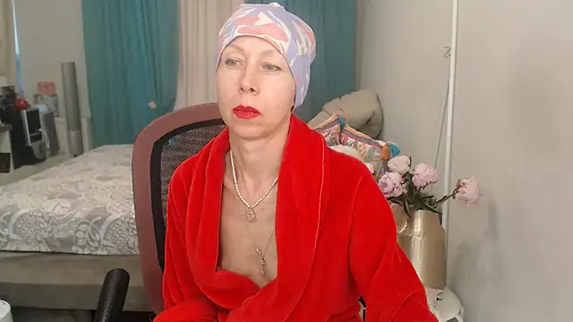 Snapshot of LuxuryNika chatting on July 14, 5:29 pm LuxuryNika online show from July 14, 5:29 pm