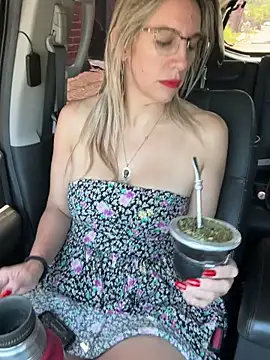 Gatitacarlita online show from December 29, 3:03 pm