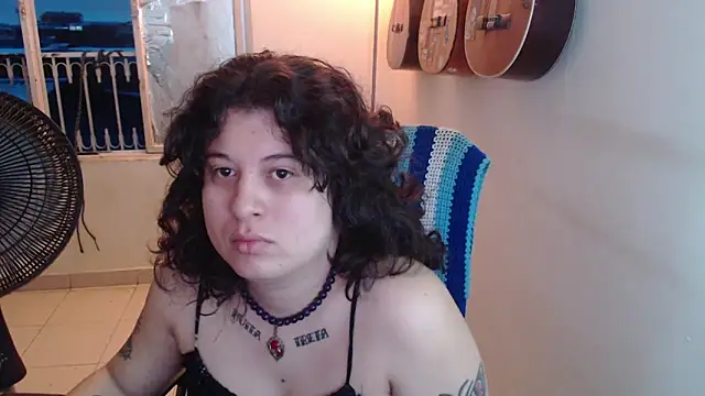 Smoke trip Alicia online show from January 12, 11:04 am