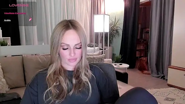 Libby Nora online show from December 2, 4:42 pm