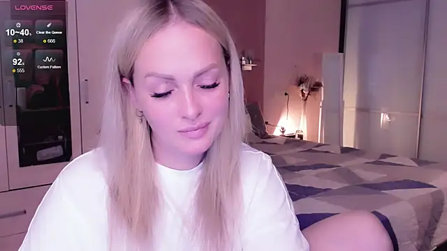 Libby Nora online show from October 14, 11:00 am