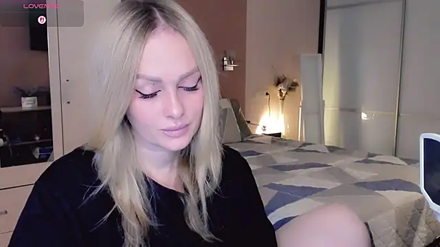 Libby Nora online show from November 2, 9:44 am