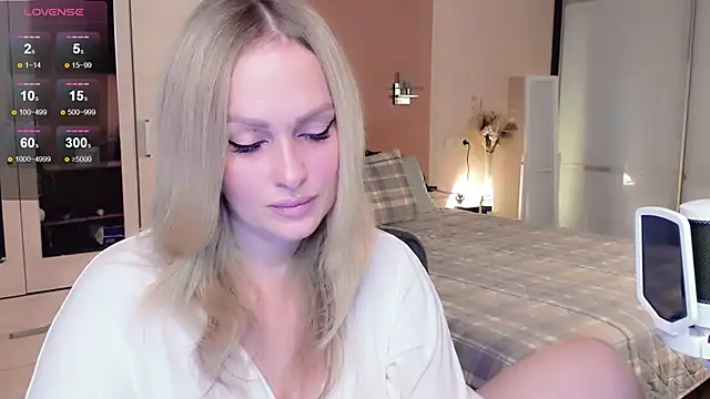 Libby Nora online show from November 8, 10:26 am