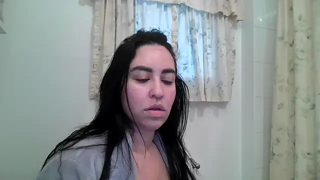 Snapshot of WetFlower69 chatting on June 18, 1:04 pm WetFlower69 online show from June 18, 1:04 pm