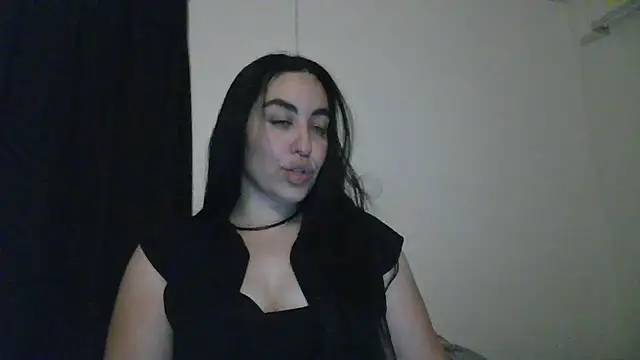 Snapshot of WetFlower69 chatting on June 22, 1:40 am WetFlower69 online show from June 22, 1:40 am