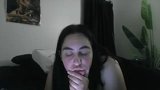 Snapshot of WetFlower69 chatting on June 27, 1:54 am WetFlower69 online show from June 27, 1:54 am