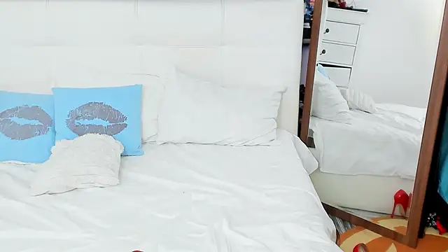 IvyHotFoxy online show from March 6, 11:36 am