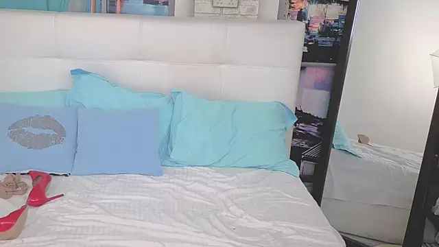 IvyHotFoxy online show from September 20, 7:15 pm