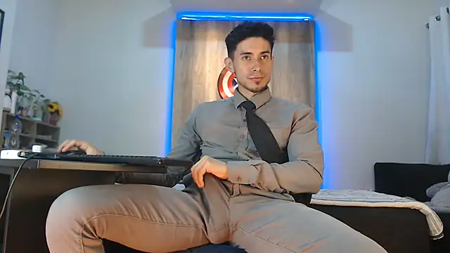 Andrew 4  online show from November 9, 6:55 am