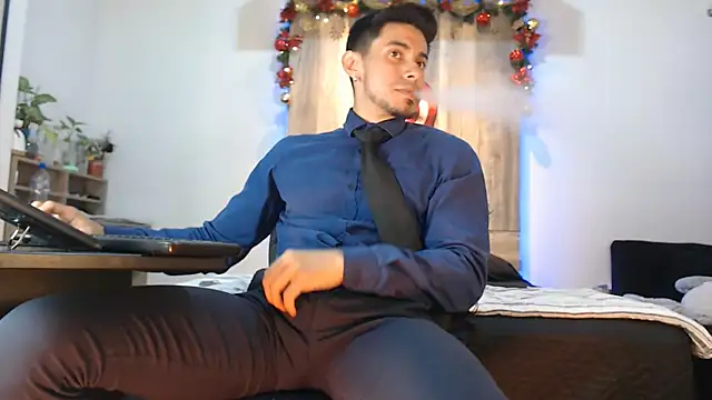 Andrew 4  online show from December 18, 5:46 am