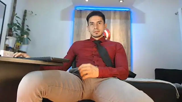 Andrew 4  online show from March 20, 2:27 am