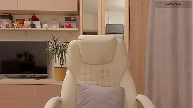 Jenny Evans online show from March 16, 9:26 pm