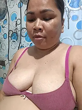 XXLorie 02 online show from May 6, 12:10 pm
