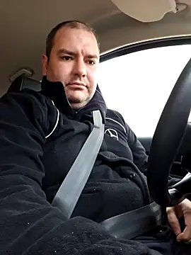 Snapshot of Andrew1900529 chatting on December 6, 1:44 pm Andrew1900529 online show from December 6, 1:44 pm