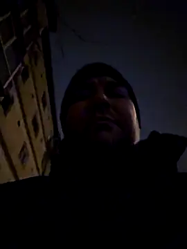 Snapshot of Andrew1900529 chatting on December 30, 7:00 pm Andrew1900529 online show from December 30, 7:00 pm