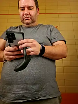 Snapshot of Andrew1900529 chatting on January 10, 2:02 pm Andrew1900529 online show from January 10, 2:02 pm