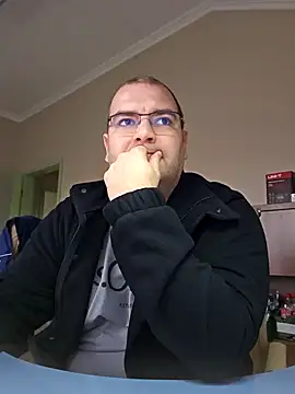 Snapshot of Andrew1900529 chatting on January 21, 12:50 pm Andrew1900529 online show from January 21, 12:50 pm