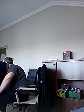 Snapshot of Andrew1900529 chatting on March 18, 1:09 pm Andrew1900529 online show from March 18, 1:09 pm