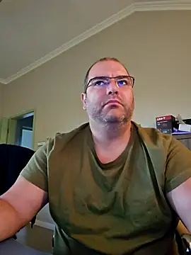 Snapshot of Andrew1900529 chatting on September 16, 4:35 am Andrew1900529 online show from September 16, 4:35 am