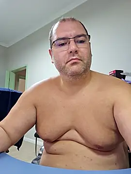 Snapshot of Andrew1900529 chatting on September 26, 8:18 am Andrew1900529 online show from September 26, 8:18 am