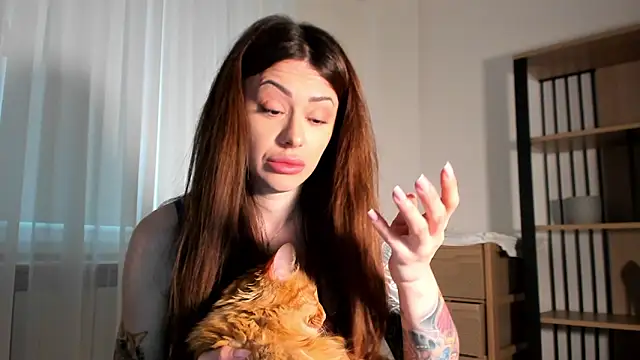 Snapshot of BrianaDiamondXXX chatting on February 6, 10:59 am BrianaDiamondXXX online show from February 6, 10:59 am