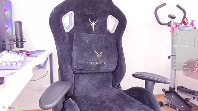 SkyqueenI online show from September 17, 8:16 am