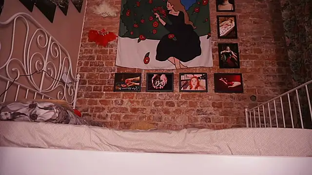 Evelively online show from December 19, 2:18 am