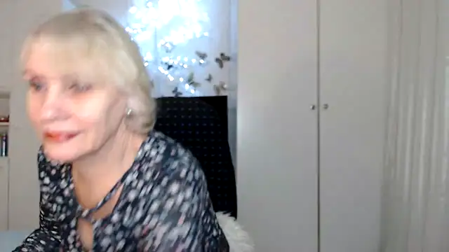 Snapshot of Ghertrude52 chatting on February 20, 4:39 am Ghertrude52 online show from February 20, 4:39 am