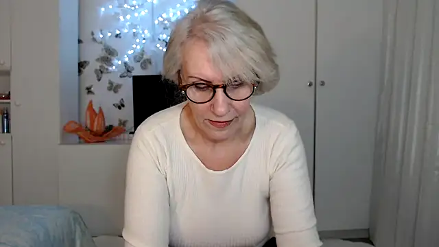 Snapshot of Ghertrude52 chatting on February 21, 7:34 am Ghertrude52 online show from February 21, 7:34 am