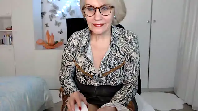 Snapshot of Ghertrude52 chatting on February 22, 4:51 am Ghertrude52 online show from February 22, 4:51 am