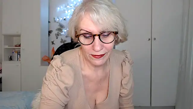 Snapshot of Ghertrude52 chatting on February 24, 4:38 am Ghertrude52 online show from February 24, 4:38 am