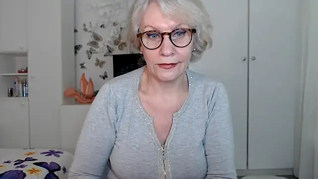 Snapshot of Ghertrude52 chatting on March 2, 4:50 am Ghertrude52 online show from March 2, 4:50 am