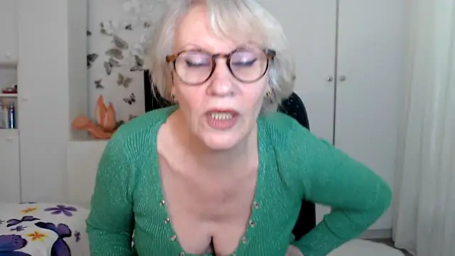 Snapshot of Ghertrude52 chatting on March 3, 10:28 am Ghertrude52 online show from March 3, 10:28 am