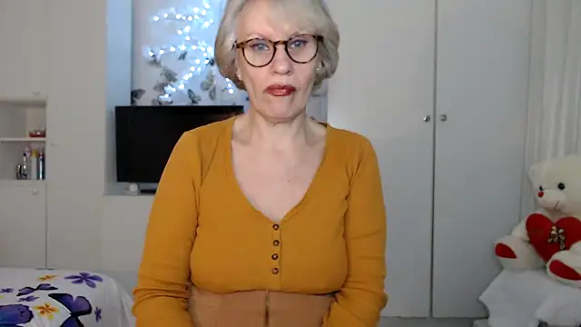 Snapshot of Ghertrude52 chatting on March 5, 4:13 am Ghertrude52 online show from March 5, 4:13 am