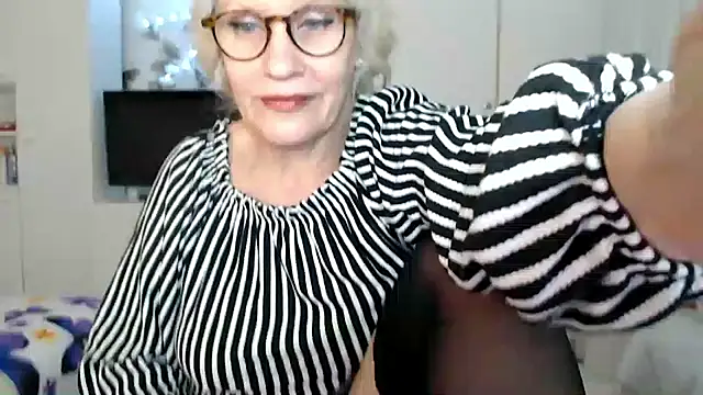 Snapshot of Ghertrude52 chatting on March 7, 7:52 am Ghertrude52 online show from March 7, 7:52 am