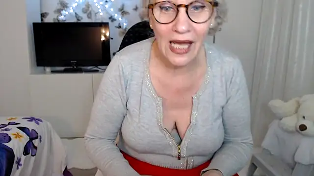 Snapshot of Ghertrude52 chatting on March 12, 7:13 am Ghertrude52 online show from March 12, 7:13 am