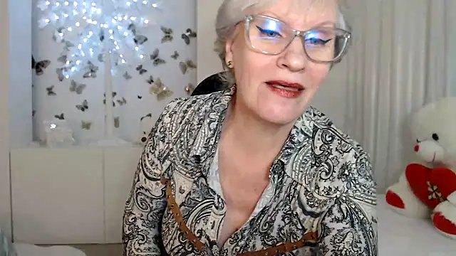 Snapshot of Ghertrude52 chatting on March 19, 7:29 am Ghertrude52 online show from March 19, 7:29 am