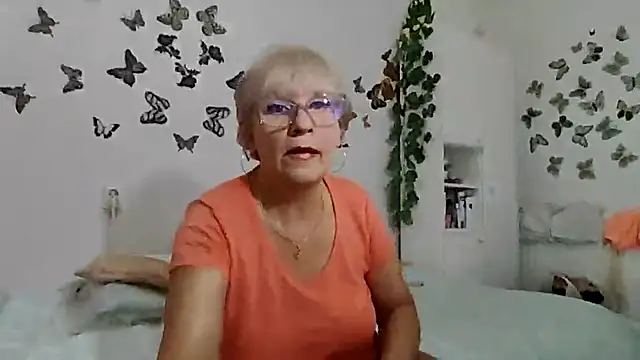 Snapshot of Ghertrude52 chatting on September 16, 3:07 am Ghertrude52 online show from September 16, 3:07 am