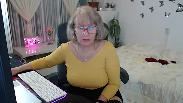 Snapshot of Ghertrude52 chatting on October 19, 3:07 am Ghertrude52 online show from October 19, 3:07 am