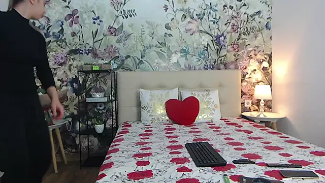 RoseDiamond06 online show from February 18, 4:25 pm