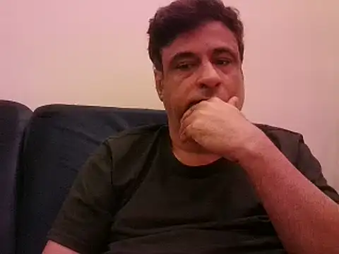 Snapshot of desipapaxxx chatting on February 4, 2:39 am desipapaxxx online show from February 4, 2:39 am