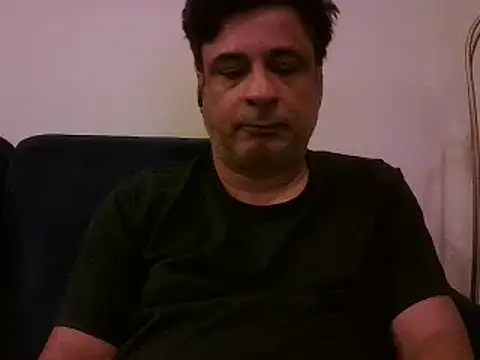 Snapshot of desipapaxxx chatting on February 4, 9:10 pm desipapaxxx online show from February 4, 9:10 pm