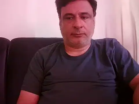 Snapshot of desipapaxxx chatting on February 6, 10:37 am desipapaxxx online show from February 6, 10:37 am